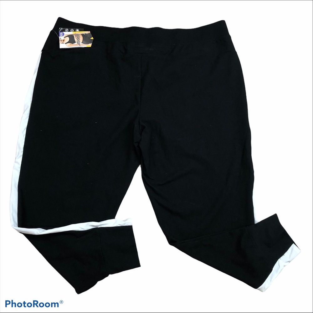 Avia pocketed cropped black drawstring joggers - Picture 3 of 9